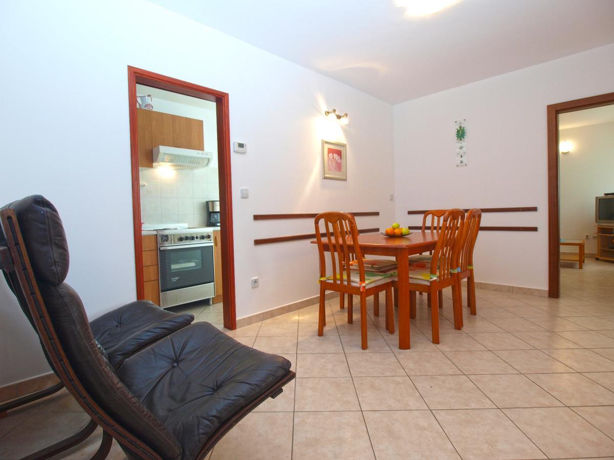 Apartment Alma 1600 Пула Экстерьер фото